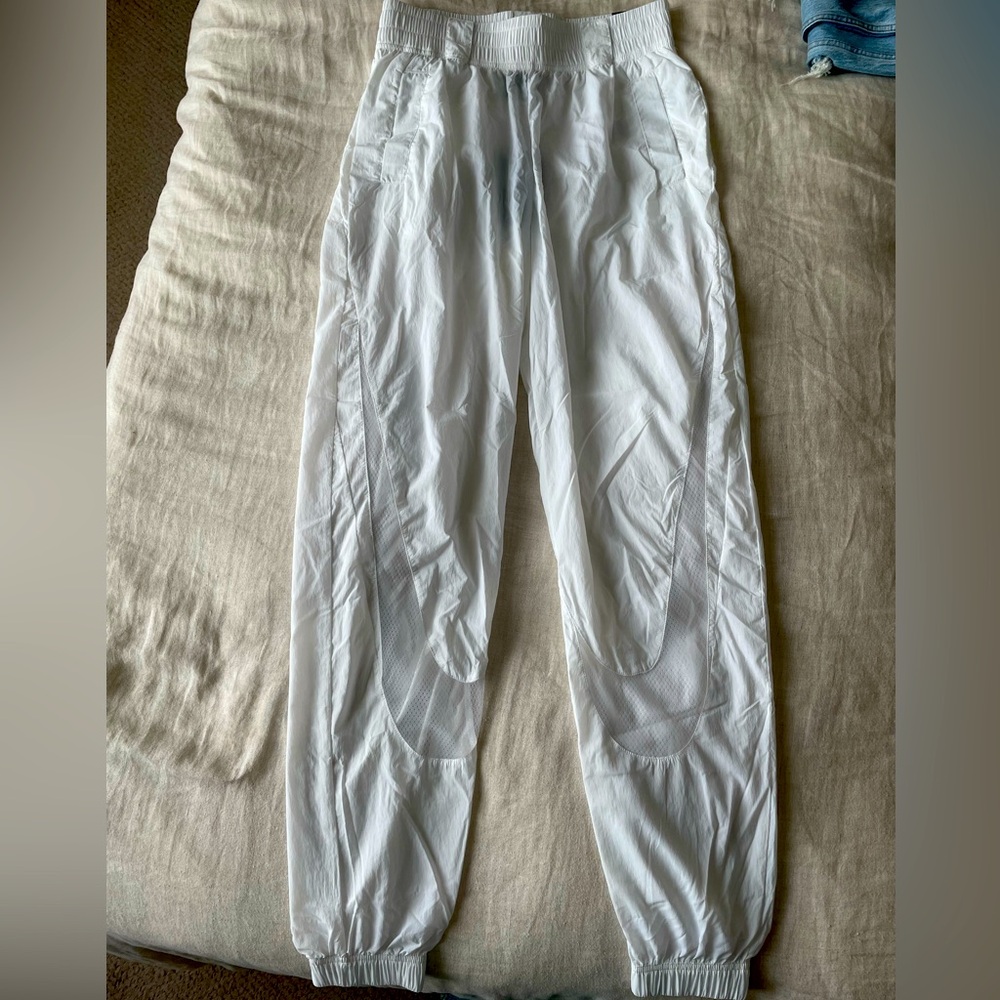Nike swoosh standard fit pant